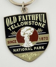Yellowstone National Park Old Faithful Geyser Vtg Keychain Souvenir picture