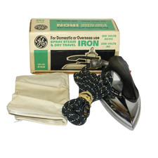 GE General Electric World Wide Travel Iron Steam & Dry F49 120-230V ~ Tested picture