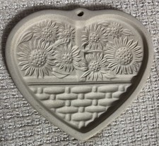 VTG 1994 Pampered Chef 6” Stoneware Sunflower Basket Heart Cookie Mold Made USA picture