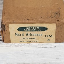 VINTAGE NORTON HARD ARKANSAS STONE MOUNTED HM 4 SEALED PAPER WRAP TOOLS ABRASIVE picture
