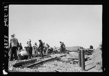 Photo:Lydda Jerusalem Railroad Repairs 1938 Workers Track Maintenance picture