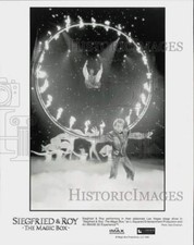 1999 Press Photo Las Vegas Stage Show in 