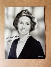 1980-Circa Royal Family Autographed Photo +Crown Princess Susan of Albania +Rare picture