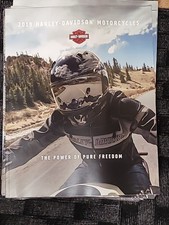 HARLEY DAVIDSON---2019 CATALOG OF BIKES--14