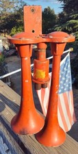 Vintage   MILITARY SPARTON DUAL 24 Volt AIR HORN MODEL AH5A picture