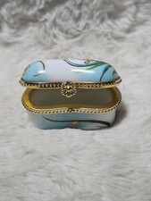 Vintage French porcelain pill and trinket box picture