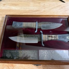 Vintage American Frontiersman 2 Knife Display Set Olean NY #0649S Case Stone picture