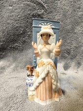 Vintage 1993 Avon Mrs P F E Albee Figurine Avon Collectibles Porcelain 3.5 Inch picture