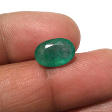 Fabulous Green 3.90 Crt Zambian Emerald Pretty Faceted Oval Shape Loose Gemstone picture