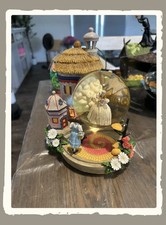 SF Music Box Co. Wizard of Oz Dorothy & Glinda Musical Snow Globe 1997 picture