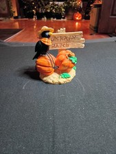 Vintage Papel Giftware Harvest Hoe-Down Figurine Crow Pumpkin Patch 84671 Fall picture