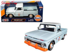 MotorMax Chevy 1966 C10 Fleetside Pickup With Gulf Livery 1/24 picture