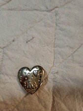 SHREK HEART BROOCH BADGE 1