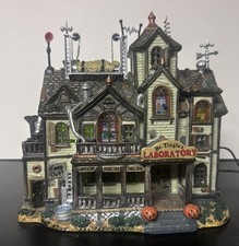 Lemax Spooky Town Dr Tingle’s Laboratory #05487A Lights Sound Tested/Working picture