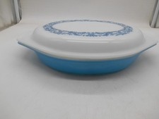 Excellent  Promotional Pyrex Blue Ivy pattern 1  1/2 QT. Divided Dish with Lid picture