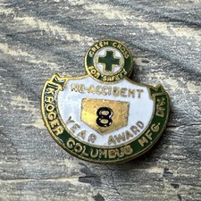 Vintage Kroger Columbus Co 8 Year No Accident Award Lapel Pin Green White 0.75” picture
