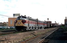 RR Photo-ERIE LACKAWANNA EL 7101 F7A Action at Akron Oh  5/4/1973 picture