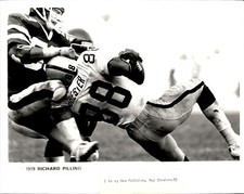 CGE9 1979 Original Photo NY JETS MAX MCKIBBEN TACKLING RAIDERS RAYMOD CHESTER picture