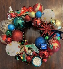 Kitschy Retro Inspired Vintage Holiday Ornament Wreath 10” picture