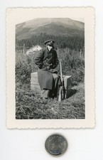Old 1940's photo / WWII American Soldier Freezing in Coat by Springfield RIFLE picture