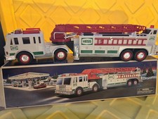 2000 Hess Toy Truck Fire Truck - New in Box (W4) picture