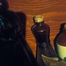 Vintage Brown Glass Figural Advertising Bottle 3D Effect Screw Cap 1900-1949 picture