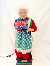 1993 Holiday Creations Mrs. Santa 24