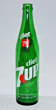 Vintage Diet 7UP Green Glass Bottle 16 oz 1 Pint Soda Pop Late 1970s 1980s ACL picture