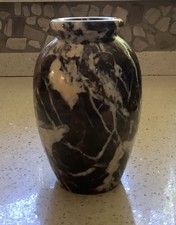Stunning MARBLE VASE, 5 3/4” Tall, Perfect Cond. BLK, Cream, Brown 2.75 Lbs picture