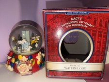 2001 Macy's Thanksgiving Day 75th Anniv Musical Snow Globe Twin Towers VIDEO picture