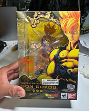 Bandai Dragon Ball Z Figuarts ZERO Super Saiyan Son Gokou Figure Boxed picture