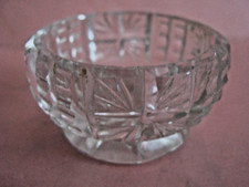 ROUND SHORT PEDESTAL CUT GLASS OPEN SALT CELLAR w/8 ALTERNATING PATTERNS picture