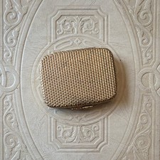 Vintage Love-Pat Makeup Compact Creamy Ivory picture