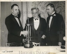 1933 Press Photo Coach A.A. Stagg honored with the American Educational Award picture