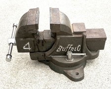 VINTAGE BUFFALO #4 MACHINIST METAL BENCH VISE WITH LOCKING SWIVEL BASE picture