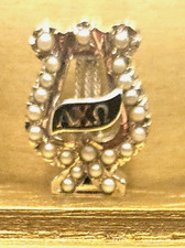 10K Yellow & White Gold Seed Pearl Alpha Chi Omega (AXO) Vintage Sorority PIn picture
