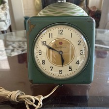 Vintage GE General Electric Kitchen Wall Clock Green 1940s 2H08-Parts picture