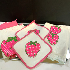 Vintage Springmaid Pink Strawberry Potholders Towel Apron Set Of 4 USA picture