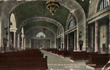 1915 Detroit Michigan Waiting Room in Central Station Vintage Postcard picture