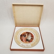 Historical Vintage Betsy Ross 1973 Collector Plate Avon England Patriotic Flag. picture