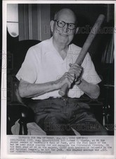 1959 Press Photo Fred C. Clarke with his favorite baseball bat in Kansas City picture