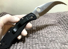 Spyderco Civilian Lockback VG-10 SpyderEdge Folding Protection Knife (C12GS) picture