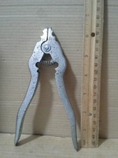 Vintage. Malleable iron Chain Pliers . Made in Japan. Working. VGC picture