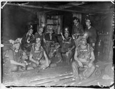 Photo:Jackson California Argonaut Mine Rescue Crew 1922 Underground Search picture