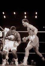 Boxing WBA/WBC Heavyweight Title George Foreman during knock out o- Old Photo picture