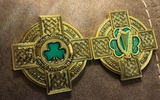 SUFFOLK COUNTY POLICE EMERALD SOCIETY PIPE BAND CROSS LI CHALLENGE COIN NEW YORK picture