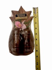 NEW OLD STOCK VINTAGE HAWAII PINEAPPLE AND HULA GIRL SALT AND PEPPER SHAKERS Fun picture