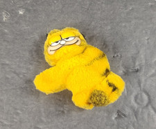 Vintage Dakin Garfield 1981 Hugger Clip Pencil Grip Plush Toy Cat 3.5” EUC picture