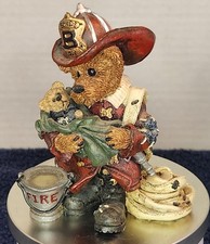 1996 BOYDS BEARS & FRIENDS , Elliot...the Hero, Fireman Figure, #2280 picture