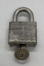 Vtg No. 1 MASTER LOCK Co. Milwaukee, WI ~ Pad Lock with Working Key 2.5”x1.625” picture